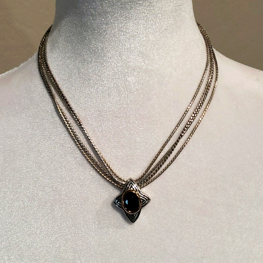 2004 Avon Necklace and Earrings